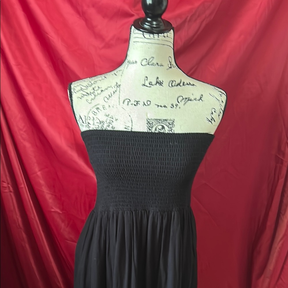 Elegant Black Strapless Dress